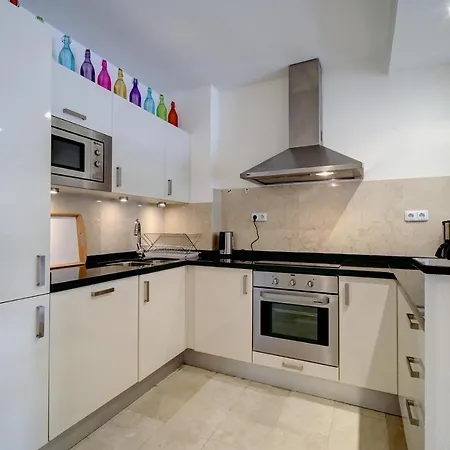 Modern Golden Mile Apartment Marbella