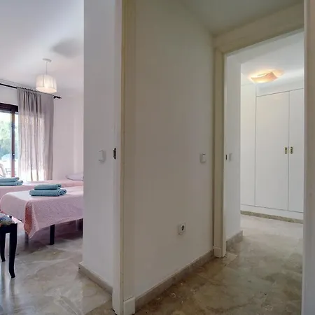 Apartment Modern Golden Mile